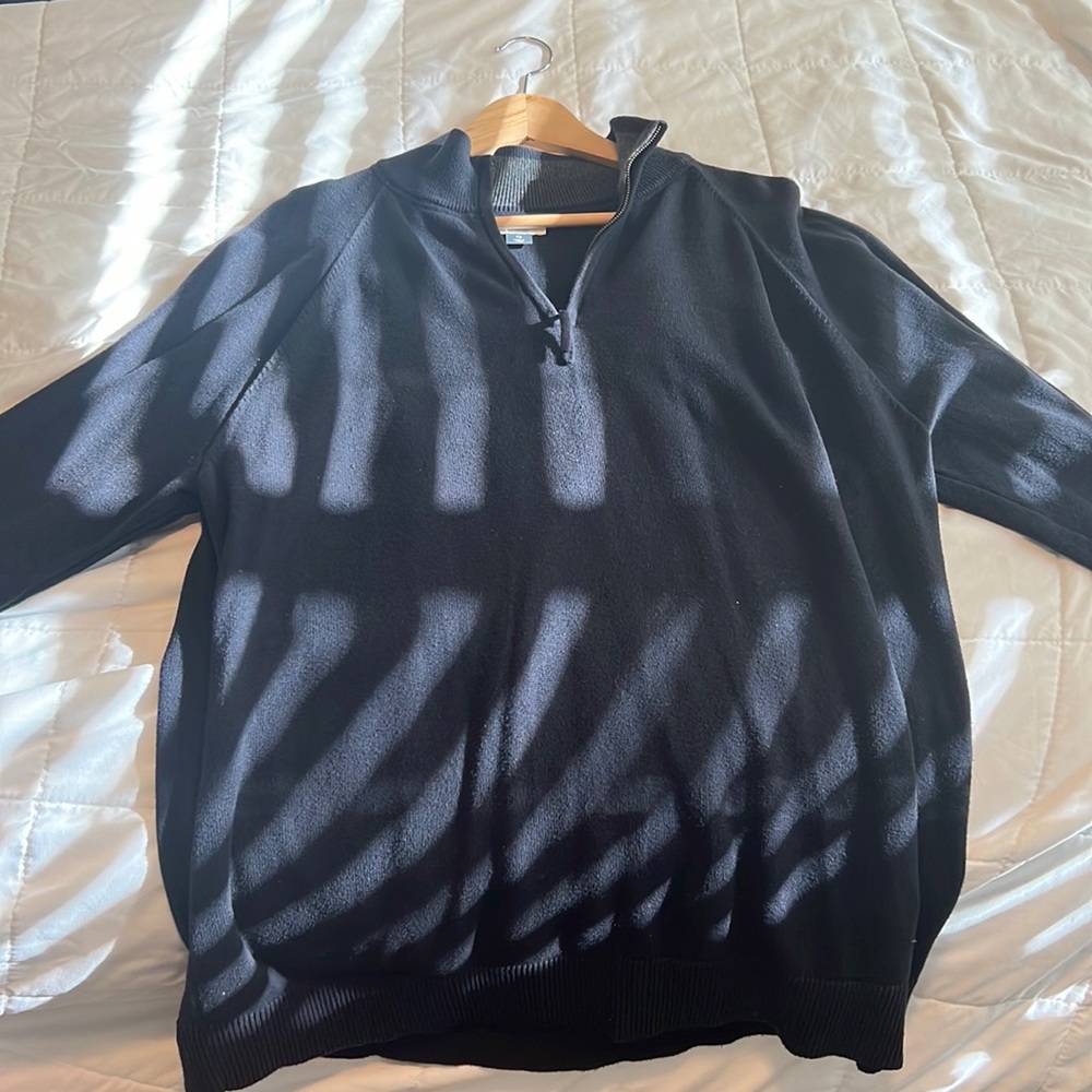 Old Navy XL Navy colored 1/4 zip sweater